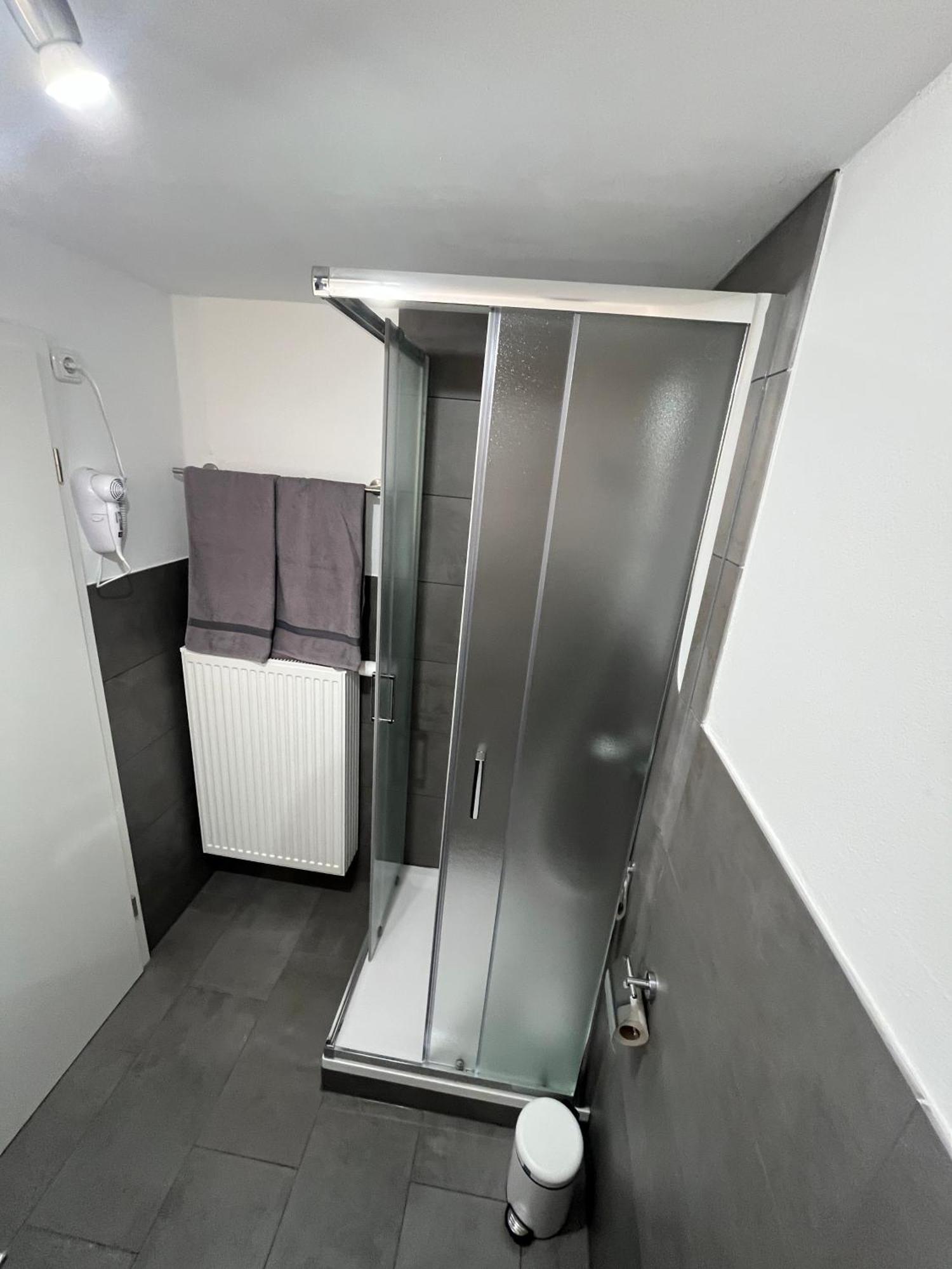 Ferienwohnungen Und Appartements - Haus Budinger Alf Exterior photo